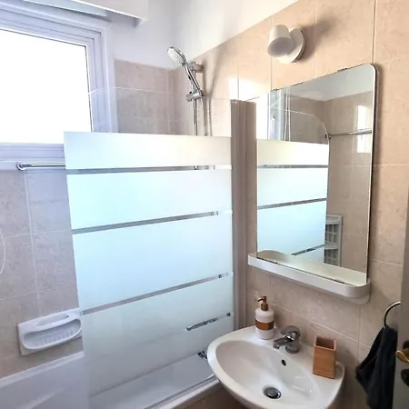 Spacious 3apt Combo, Fast Wifi, 5min Walk To Apartment