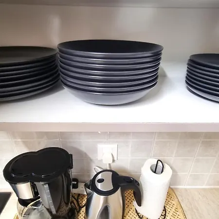 Spacious 3apt Combo, Fast Wifi, 5min Walk To * Larnaca