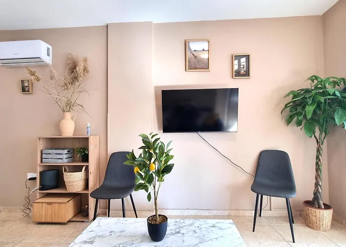 Spacious 3apt Combo, Fast Wifi, 5min Walk To Larnaca