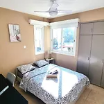 Spacious 3apt Combo, Fast Wifi, 5min Walk To