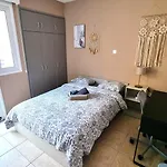 公寓 Spacious 3apt Combo, Fast Wifi, 5min Walk To *