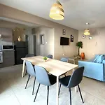 公寓 Spacious 3apt Combo, Fast Wifi, 5min Walk To