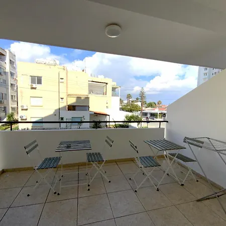 公寓 Spacious 3apt Combo, Fast Wifi, 5min Walk To