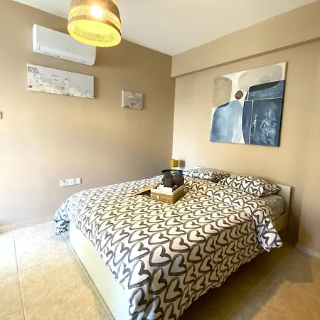 Spacious 3apt Combo, Fast Wifi, 5min Walk To Apartmán Larnaca